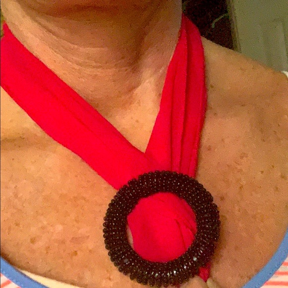 Black chain & scarf clasp you get both 24” chain - Picture 6 of 6